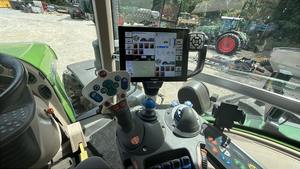 2020 Fendt 1050 Vario Tractor - 517 HP Tractor MFWD de alta potencia con motor diésel MAN, transmisión continua Vario - Product Image 5