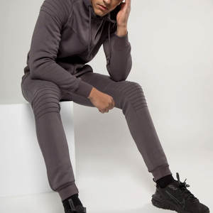 Vêtements décontractés survêtement à tarif de gros pour hommes de coupe régulière survêtement de qualité étonnante avec design et couleur personnalisés pour hommes - Product Image 2