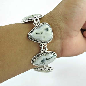 La pulsera hecha a mano viene con piedras preciosas de ágata musgo hechas de joyería bohemia de Plata de Ley 925 por un fabricante indio al por mayor - Product Image 3