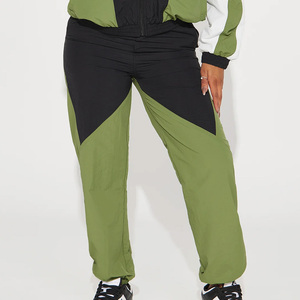 Conjunto de pantalón y chaqueta para exteriores personalizado cortavientos de tela impermeable transpirable con logotipo personalizado de patrón sólido - Product Image 5