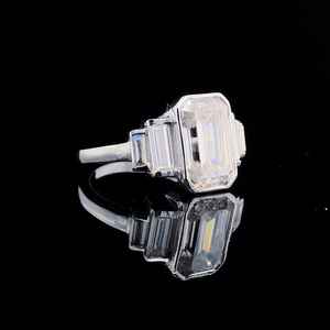 Bague de fiançailles en or massif 14K/18K, sertie de diamants de laboratoire de luxe taille émeraude, style hip-hop, clarté VS1, certifiée IGI - Product Image 5