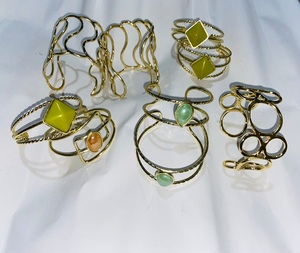 Bracelet en laiton à manchette ouverte réglable Bracelet de manchette en laiton minimaliste, Bracelet en fil de laiton brut martelé - Product Image 3