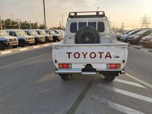 2021 para Toyota Landcruiser Pickup doble cabina bastante usado V8 Diesel Manual caja de cambios RWD Drive asientos de tela luz Interior R19 - Product Image 4