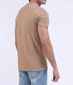 T-shirt pour homme en coton lourd sur mesure, coupe ample, épaules tombantes, col lavé, effet délavé - Product Image 6