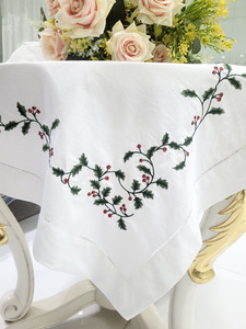 Nappe en coton blanc de Noël houx vert brodé sur mesure nappe en ourlet lavable utilisation pour la maison hôtel restaurant - Product Image 3