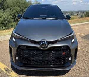 Toyota GRASPIRE SUV 2024, Motor de Gasolina 4L, Tracción en las Cuatro Ruedas, Asientos de Cuero, R18, Interior Claro, Portaequipajes de Aluminio en el Techo - Product Image 4