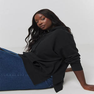 Sudadera con capucha clásica esencial negra de gran tamaño de longitud completa para mujer, sudaderas con capucha en blanco antiarrugas y transpirables al por mayor para mujer - Product Image 6