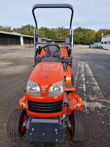 Tractor sobre orugas Kubota G261 4WD para cortacésped de granja y jardín para necesidades municipales y ambientales - Product Image 5