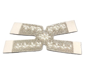 Suministro directo de fábrica de materiales y accesorios de procesamiento semiacabado para la parte superior de zapatos con adornos de diamantes de imitación, muy vendidos. - Product Image 5
