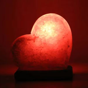 Lámpara de sal rosa del Himalaya hecha a mano, hermosa artesanía Natural en forma de corazón, decoración elegante para el hogar, estilo de amor, técnica de Animal tallado - Product Image 1