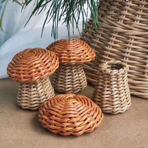 Décoration de table miniature tissée à la main |   Petit accessoire de bureau artisanal pour la décoration de la maison, du bureau et de la table basse - Product Image 1