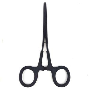 Pinzas de pesca de acero inoxidable con mango de espuma de óxido negro, removedor de anzuelos de anillo grande, hemostato de bloqueo y herramienta para pesca con mosca con pin de sujeción. - Product Image 1
