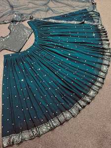 Designer indien vert Lehenga Collection tissus lourds en fausse Georgette avec paillettes travail pour les femmes vêtements de mariage - Product Image 5