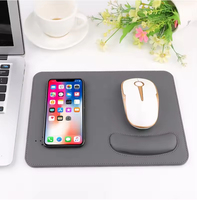 Chargeur sans fil personnalisé en usine, 15W, charge rapide, tapis de souris en cuir PU avec repose-poignet, usage bureautique, stock disponible, 270x190mm, rectangulaire