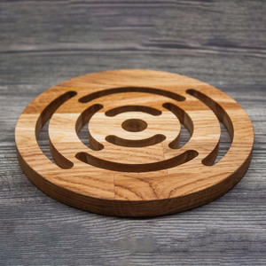 ขาตั้งสามขาทำจากไม้ทรงกลมสำหรับวางกาน้ำชาและชามร้อนสำหรับวางบนเคาน์เตอร์ในห้องครัว - Product Image 3