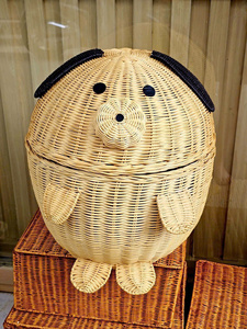 Best Design Yellow Dog Shaped <b>Basket</b> with Lid Eco-Friendly Water Hyacinth & <b>Seagrass</b> <b>Storage</b> <b>Basket</b> Multifunction Home Decor - Product Image 3
