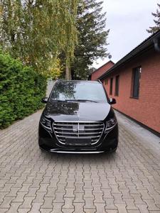 รถตู้ Mercedes V 300 d 4MATIC 11 ที่นั่ง ดีเซล สีดำ เกียร์ออโต้ พวงมาลัยซ้าย มือหนึ่ง/มือสอง ขาย - Product Image 2