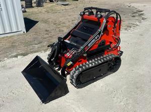 ENVÍO GRATUITO Ditch-Witch 1550 Mini Cargadora Compacta con Certificación EPA y CE, Cilindro Hidráulico Eaton, Motor Principal, Bomba, Caja de Cambios, Engranaje, PLC - Product Image 4