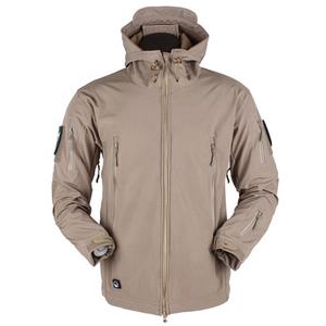 Veste softshell sur mesure à col montant pour homme avec impression personnalisée, tissu extensible léger, imperméable et coupe-vent - Product Image 5