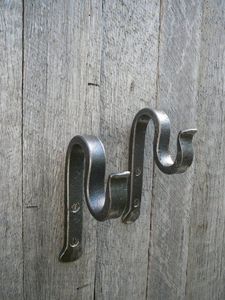 Supports de tringle à rideaux en métal incurvés et robustes pour rideaux lourds et épais, offrant une utilisation domestique fiable et élégante - Product Image 3