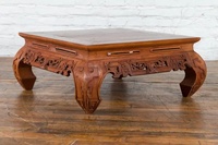 Table basse vintage en bois massif de haute qualité, sculptée et de couleur brune, pour intérieur ou extérieur