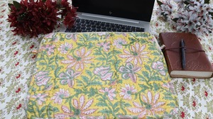 Handmade Vintage Business Style Lightweight Cotton Printed Quilted <b>Laptop</b> <b>Sleeve</b> with Zipper <b>Waterproof</b> Protection - Product Image 2
