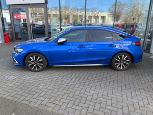 Honda Civic 2.0L Power (184 CV) 4 cilindri 4x2 Ibrida e:HEV FWD Euro6d Usata 2025 con Trasmissione Automatica e Guida a Sinistra - Product Image 5