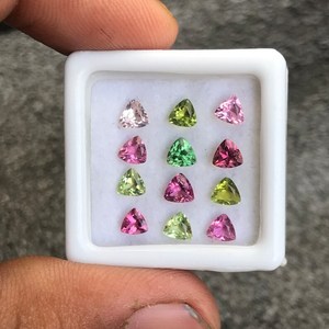 พลอยทัวร์มาลีนสีชมพูธรรมชาติทรงทริลเลียนคัท |   คุณภาพสูง |   ผลิตภัณฑ์ทำความสะอาดสูตรพิเศษ ทำด้วยมือ |   6x6 มม. 0.8-1.2 กะรัต สีรุ้ง - Product Image 2