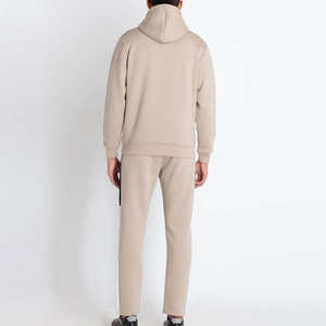 Survêtement d'hiver pour homme de haute qualité, à capuche, en polaire, streetwear, tissu doux et confortable, design deux pièces, logo personnalisé, pour la salle de sport et la course à pied - Product Image 2