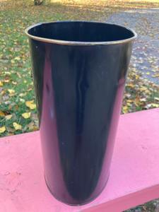 Cubo de basura de metal con hermosa Impresión digital con pies de latón. - Product Image 4