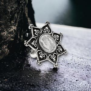 Charmant Design Solide 925 Sterling Oxydé Argent Forme Artisan Look Bague Ethnique Bijoux Faits À La Main Fournisseurs En Gros - Product Image 1