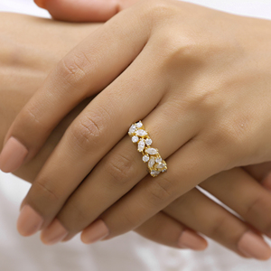 Anillo de boda de doble fila de diamante Moissanite de corte Marquesa hecho a mano, banda de aniversario apilable única perfecta para mujeres - Product Image 3