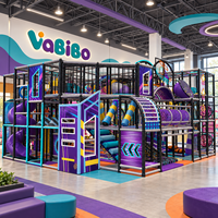 Aire de jeux intérieure modulaire en cubes avec toboggan en spirale, corde d'équilibre, labyrinthe d'escalade et équipement pour petits centres de divertissement familial (CDEF) OEM