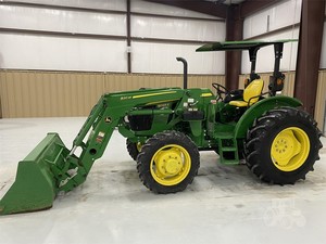 Tractor John Deere 5045E Usado de Alto Rendimiento para Preparación del Suelo, Cultivo y Transporte, Tractores en Venta - Product Image 2
