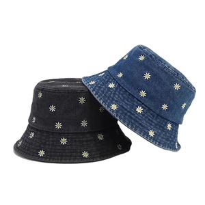 หมวกทรงถังผ้ายีนส์สองด้านสำหรับผู้หญิง2025สี่ฤดูกาลหมวกปีกกว้างหมวกชาวประมงฤดูร้อนป้องกันแสงแดด - Product Image 1