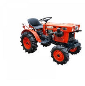 Tractor agrícola multifuncional usado Kubota M70 90HP 4x4 4WD con cargador frontal - Product Image 1