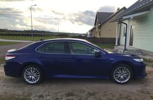 Toyota Camry Turbo 2019 en Venta, 400-500 Nm de Torque, 400 CV de Potencia, Automático, Gasolina, Sedán, Asientos de Cuero, Techo Corredizo, Faros LED - Product Image 2