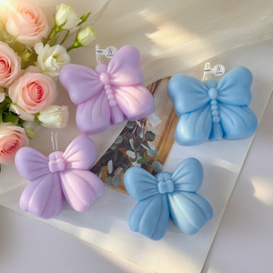 Bougie papillon faite à la main avec nœud en cire de soja de couleur pastel, cadeau romantique écologique, décoration de maison, barreaux de vacances pour mariage - Product Image 3