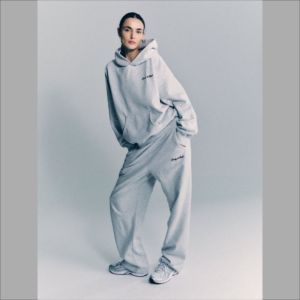 Chándales de Mujer de Alta Calidad con Capucha, Corte Regular, Tejido Grueso, Antibacterianos, Casuales, Personalizables, Diseño 2 en 1, a la Moda para Otoño - Product Image 2