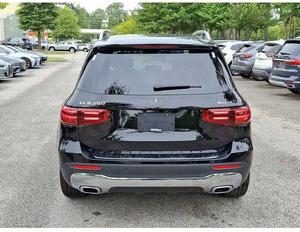 รถยนต์มือสอง SUV รุ่น M-Beenz GLB-Class GLB 250 4MATIC 4 ประตู ขับเคลื่อน 4 ล้อ (เครื่องยนต์ 2.0 ลิตร 4 สูบ เทอร์โบ แก๊ส/ไฟฟ้า มายด์ไฮบริด 8AM) ปี 2024 - Product Image 3