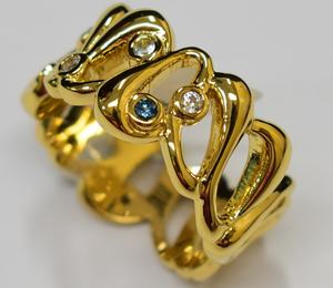 Bague en argent S925 plaqué or 14 carats avec topaze bleue élégante, topaze bleue de Londres et zircone cubique, personnalisable pour la vente au détail, OEM et ODM - Product Image 1