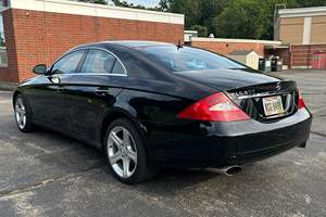 MERCEDES-BENZ CLS500 2006 USADO, Volante a la Izquierda/Derecha - Product Image 4