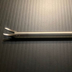 ที่จับเข็มผ่าตัดผ่านกล้องแบบใช้มือ คุณภาพพรีเมียม ใช้ซ้ำได้ ได้รับการรับรองมาตรฐาน CE ผลิตจากสแตนเลสเยอรมัน สำหรับการผ่าตัดทั่วไป - Product Image 5