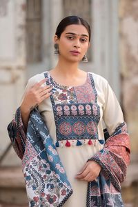 Vêtements de créateur les plus vendus, costume exclusif, tissu en soie romaine, haut et pantalon avec dupatta, tenue décontractée régulière pour femmes indiennes - Product Image 6