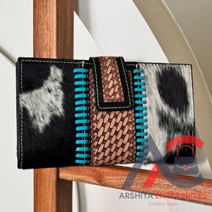 Étui de téléphone en cuir de vachette véritable avec pochette taillée à la main de style occidental, porte-monnaie de créateur à usages multiples, nouvelle collection - Product Image 1