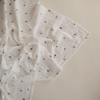 Couverture Bébé Printemps en Coton Bio Tricoté Écologique Douce Respirante pour Nourrisson, Couverture d'Emmaillotage Confortable pour Nouveau-né, Motifs Floraux/Personnages