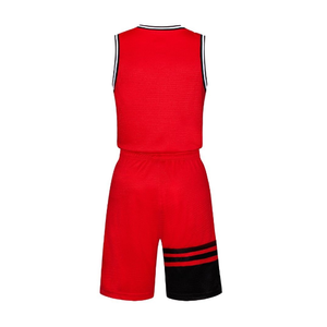 Uniforme de baloncesto reversible de diseño personalizado en tela de poliéster de buena calidad, uniforme de baloncesto para hombre - Product Image 3