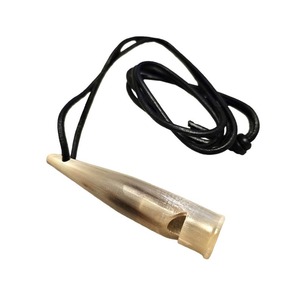 Silbato de cuerno de búfalo hecho a mano real más vendido con cordón de cuero de hueso a precio mayorista Fizacraft - Product Image 1