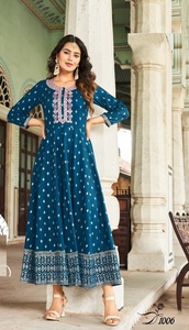 Fancy Rayon Foil Prints Style Colección Kurtis para mujer - Product Image 3