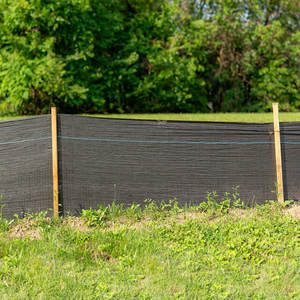 Fabricant et exportateur de clôtures à limon Clôture de contrôle de l'érosion de haute qualité Clôture à limon tissée en PP Contrôle des sédiments - Product Image 1